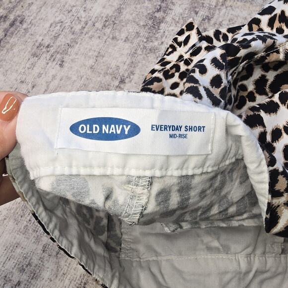 Old Navy Shorts Womens 14 Leopard Animal Print Mid Rise Everyday Short Summer - Picture 7 of 11